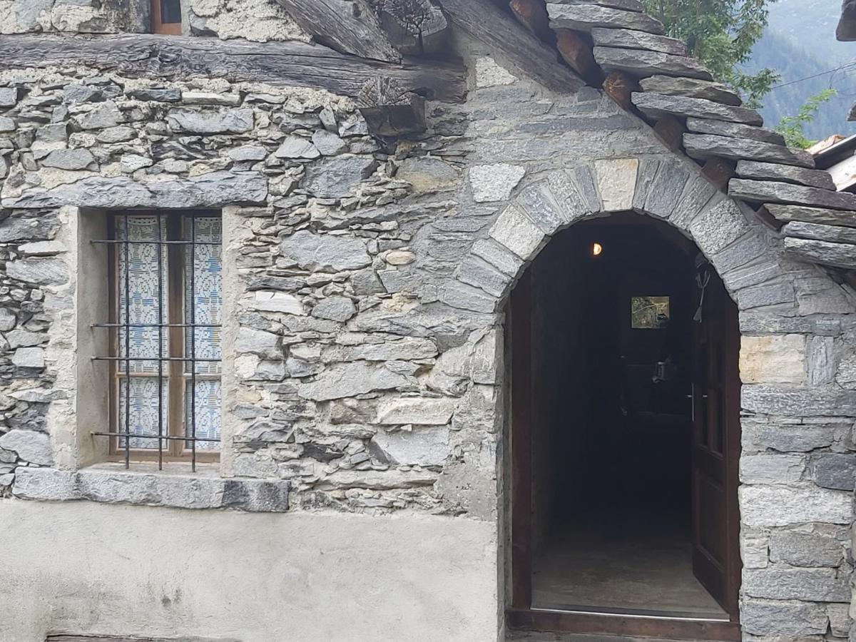 Tepilanti Villa Cerentino Bagian luar foto